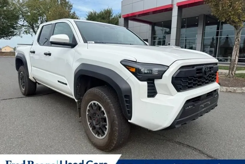 2024 Toyota Tacoma TRD Off-Road photo 1