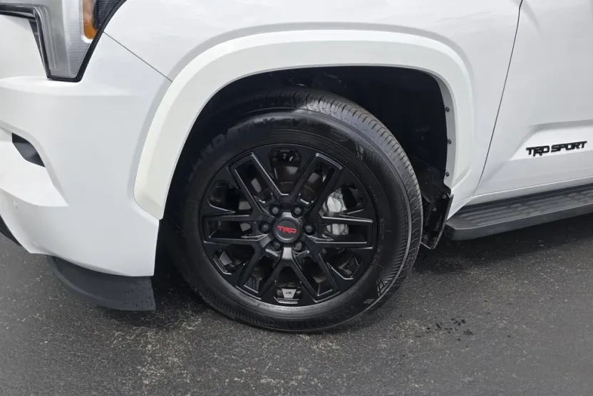 2025 Toyota Sequoia SR5 photo 1