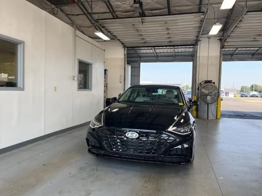 2022 Hyundai Sonata Limited photo 1