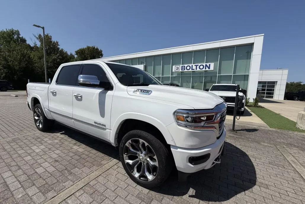 2022 Ram 1500 Limited photo 1