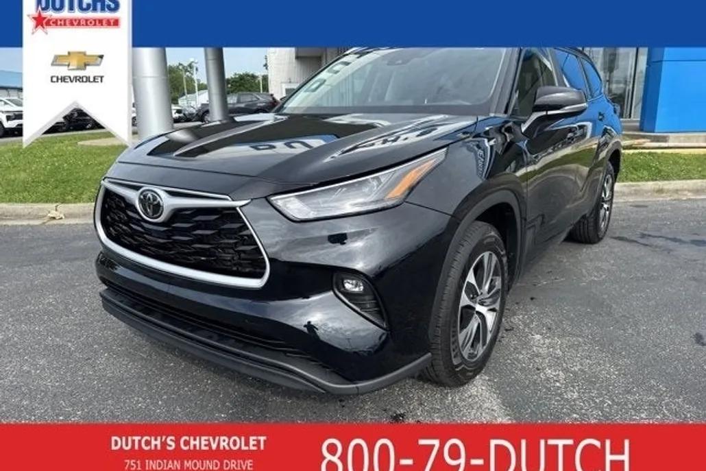 2023 Toyota Highlander XLE photo 1