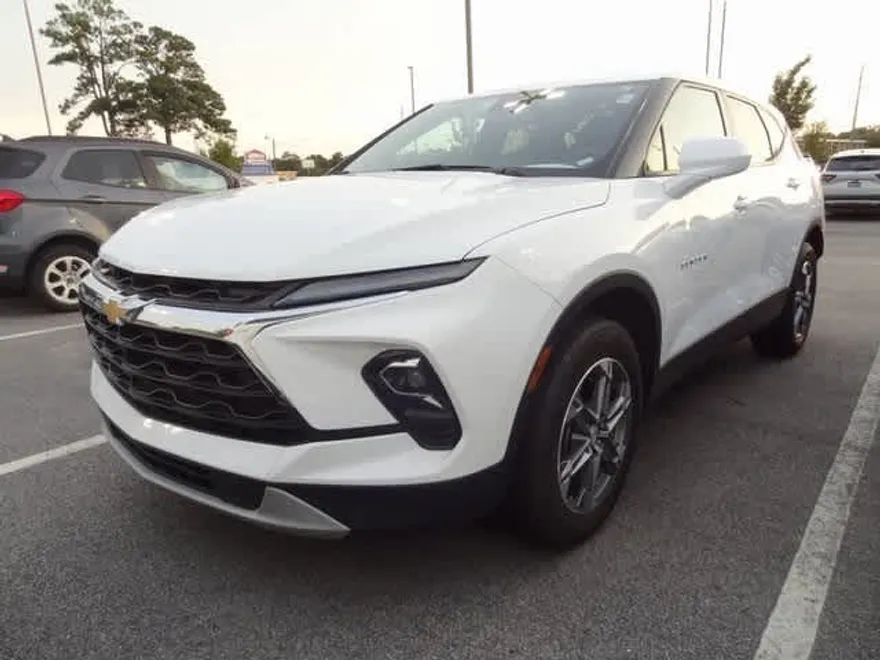 2023 Chevrolet Blazer 2LT photo 1