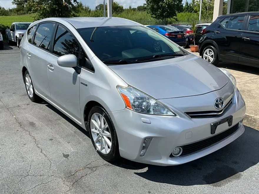 2013 Toyota Prius V Five photo 1