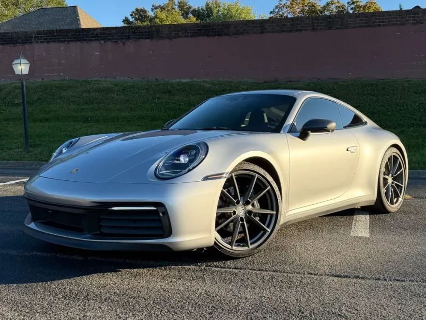 2024 Porsche 911 T photo 1