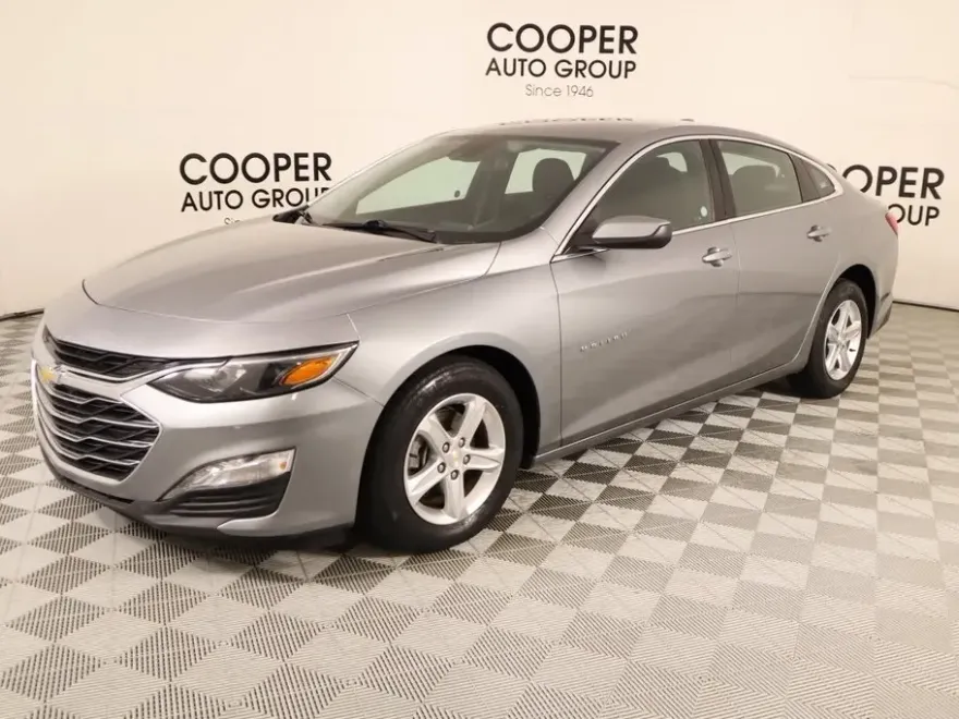 2024 Chevrolet Malibu 1LT photo 1