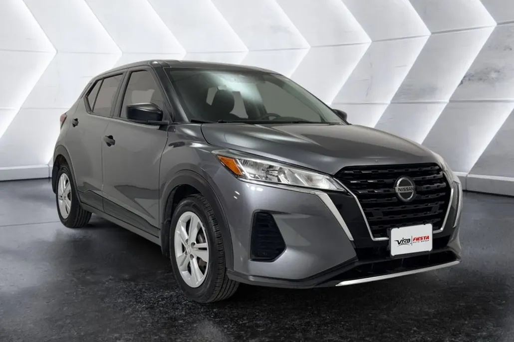 2021 Nissan Kicks S photo 1