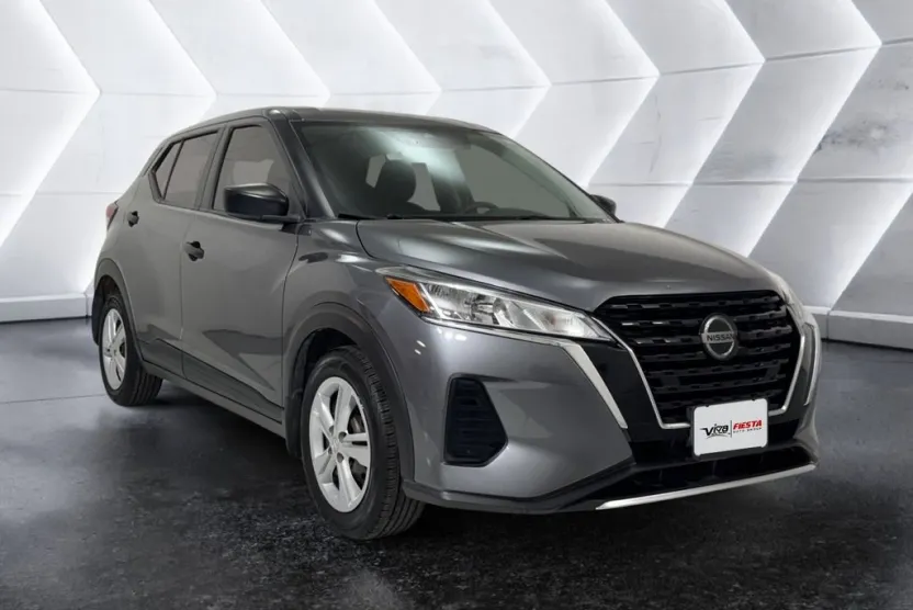 2021 Nissan Kicks S photo 1
