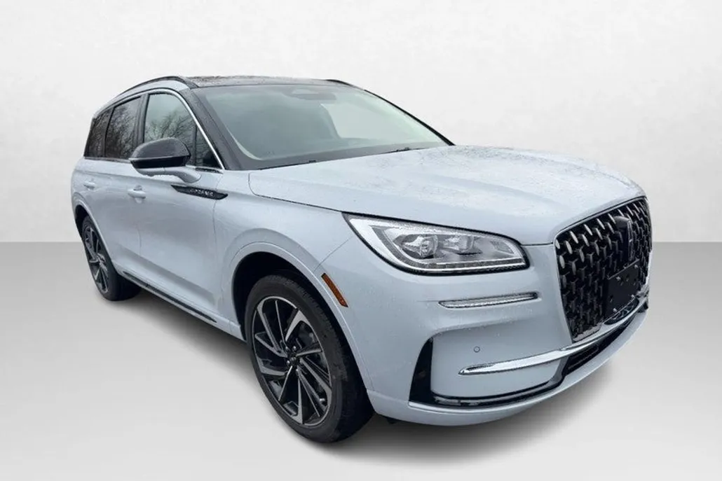 2025 Lincoln Corsair Grand Touring photo 1