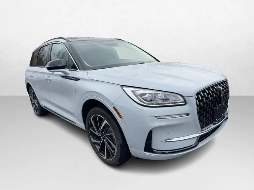 2025 Lincoln Corsair Grand Touring photo 1