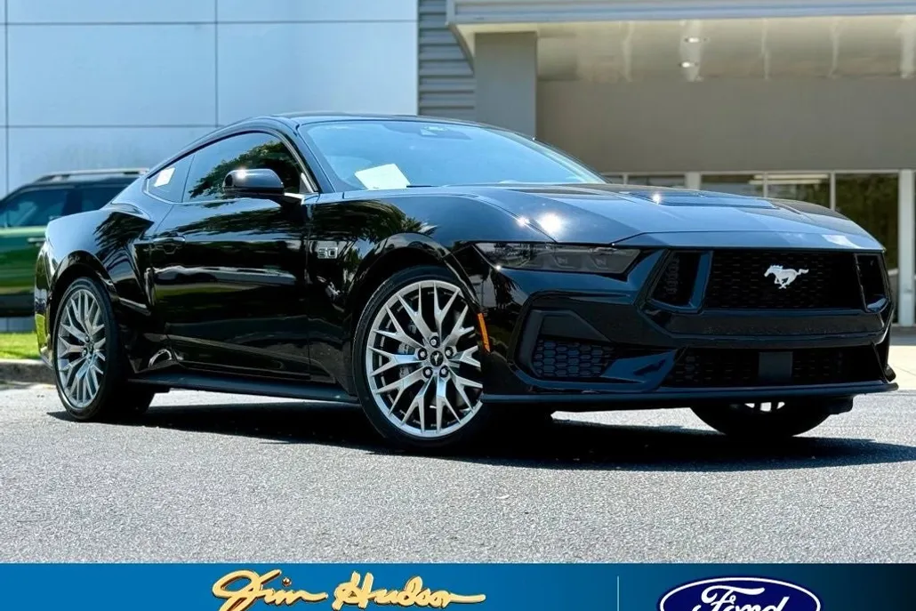 2025 Ford Mustang GT Premium photo 1