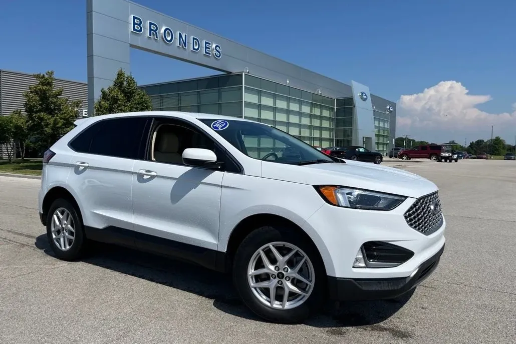 2023 Ford Edge SEL photo 1