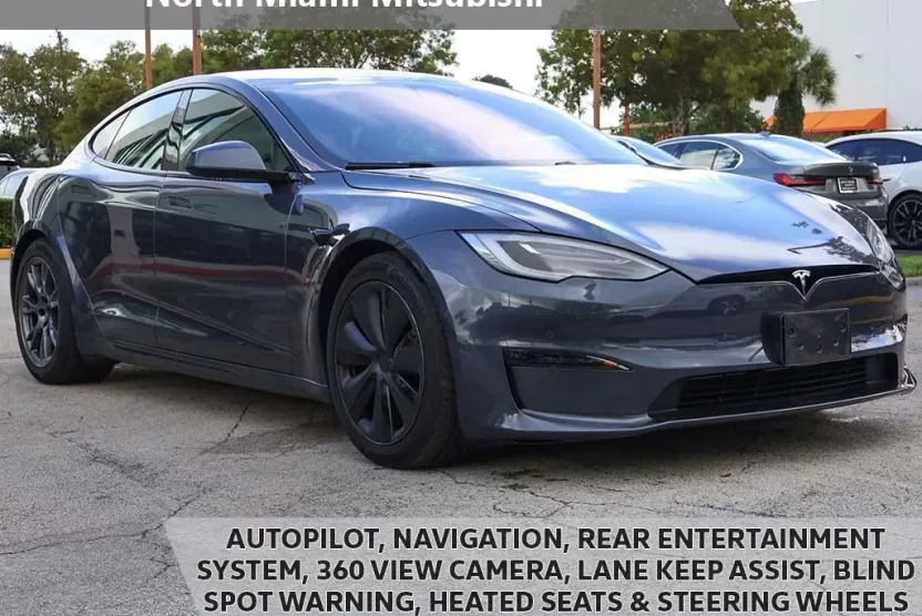 2022 Tesla Model S photo 1