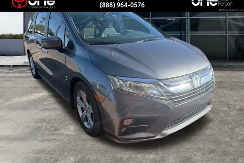 2019 Honda Odyssey EX photo 1