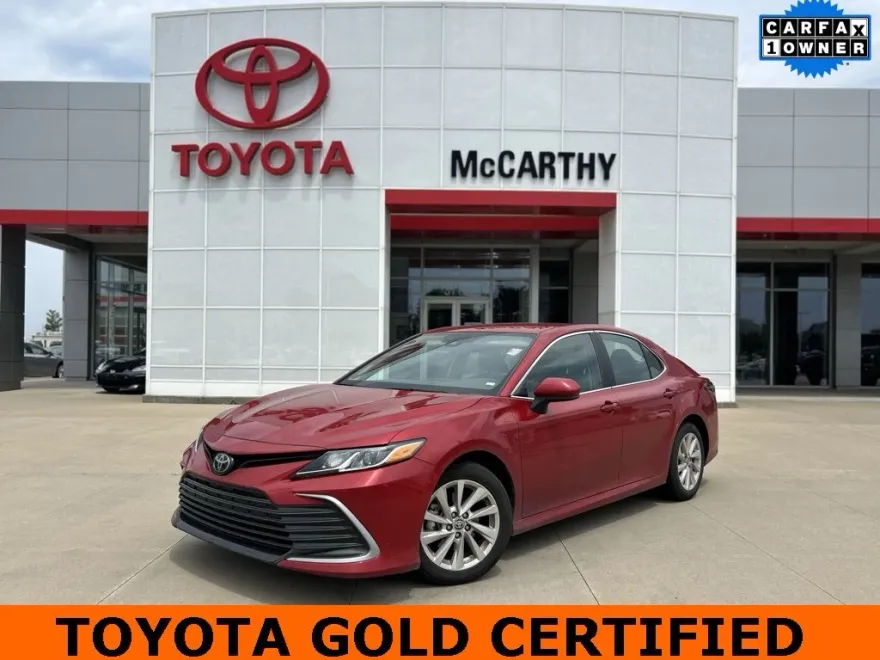 2024 Toyota Camry LE photo 1
