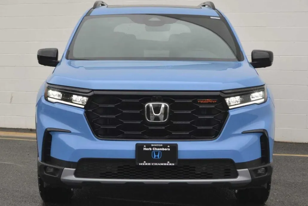 2025 Honda Pilot TrailSport photo 1