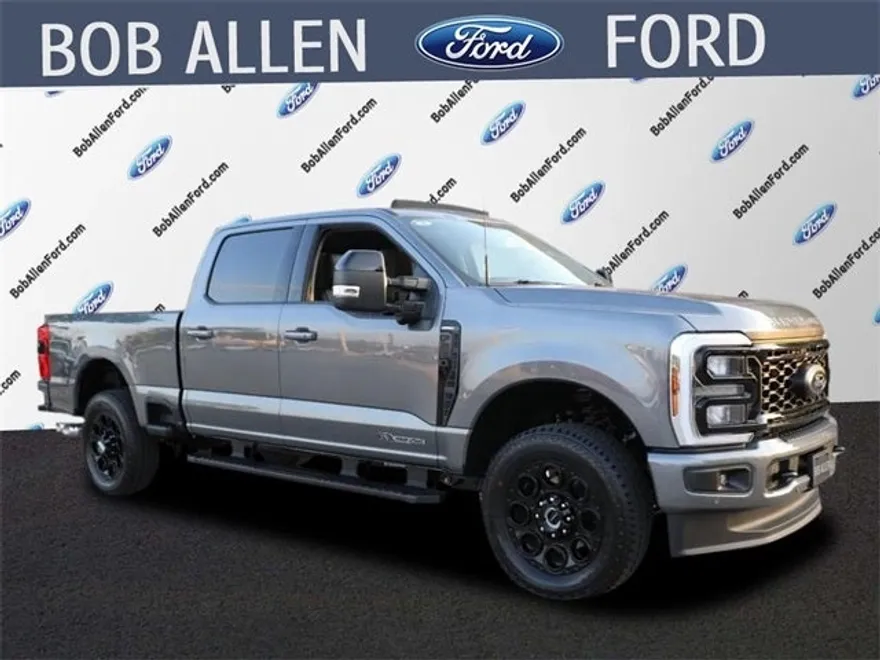 2025 Ford F-250 Lariat photo 1