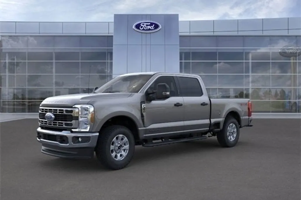 2024 Ford F-350 XLT photo 1