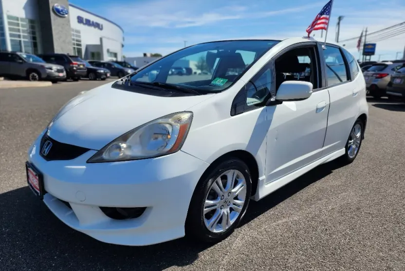 2010 Honda Fit Sport photo 1