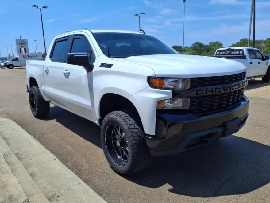 2021 Chevrolet Silverado 1500 Custom Trail Boss photo 1