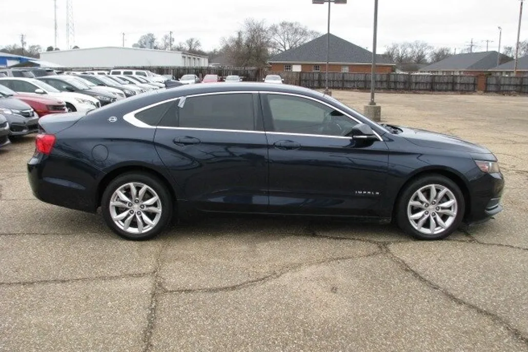 2017 Chevrolet Impala photo 1