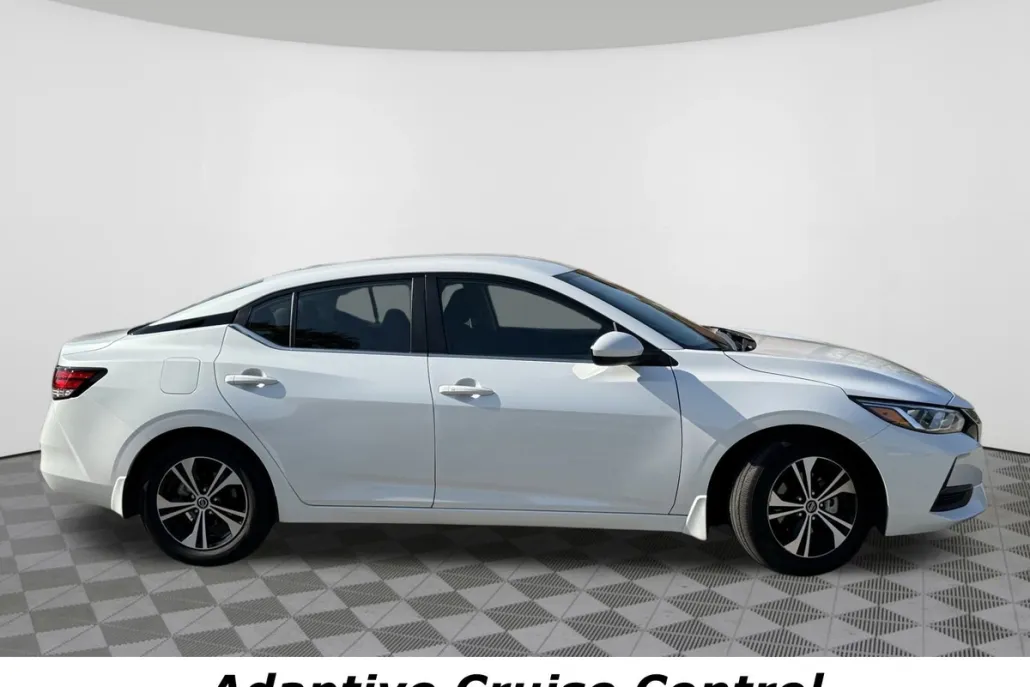 2022 Nissan Sentra SV photo 1