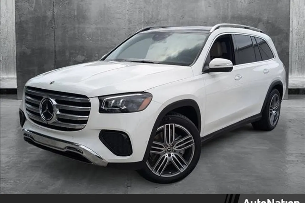 2025 Mercedes Benz GLS 450 4MATIC photo 1