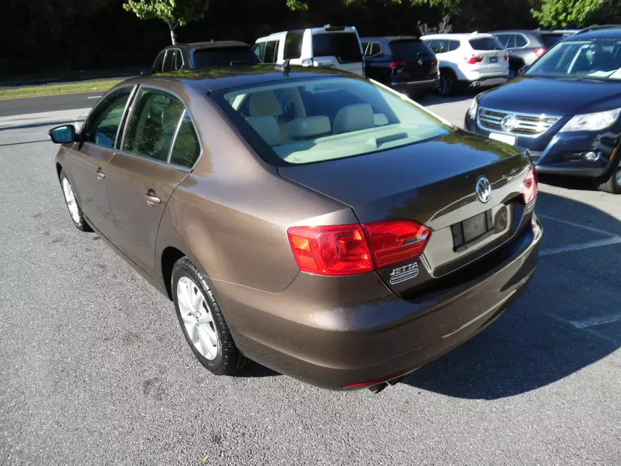 2011 Volkswagen Jetta SE photo 1
