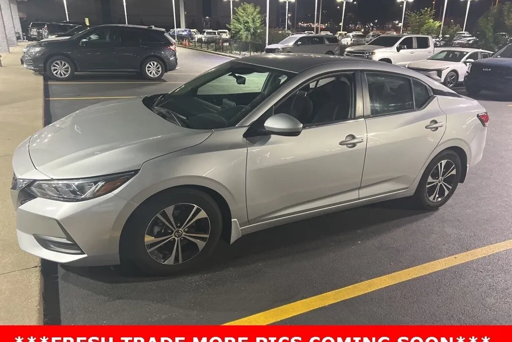 2020 Nissan Sentra SV photo 1