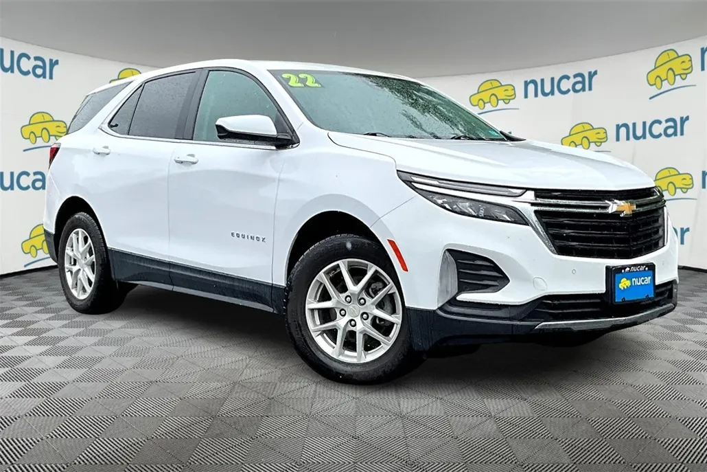 2022 Chevrolet Equinox LT photo 1