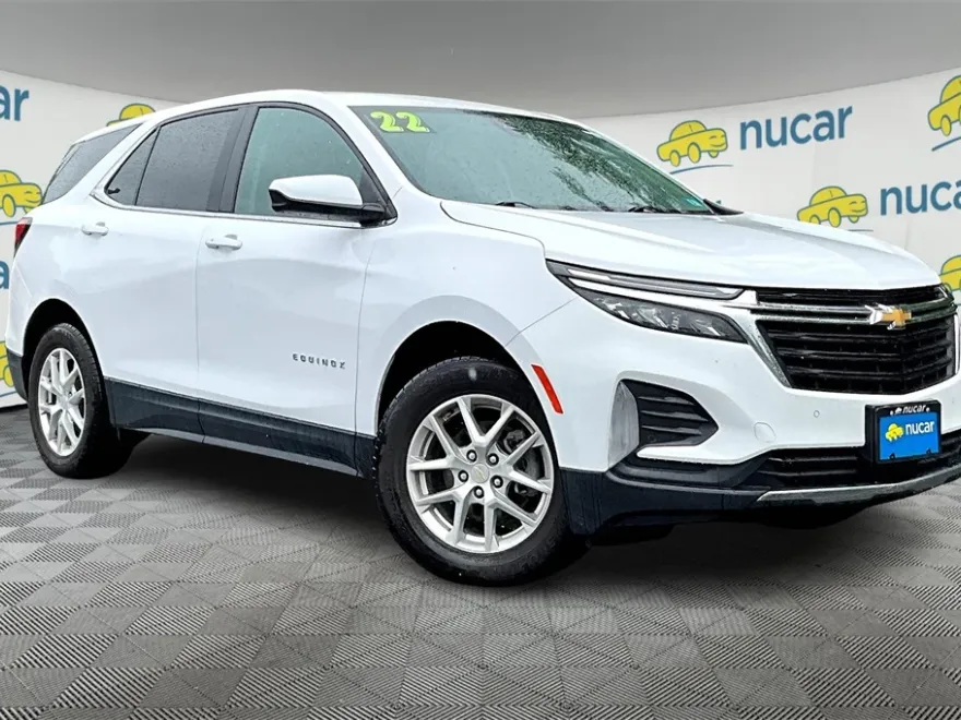 2022 Chevrolet Equinox LT photo 1