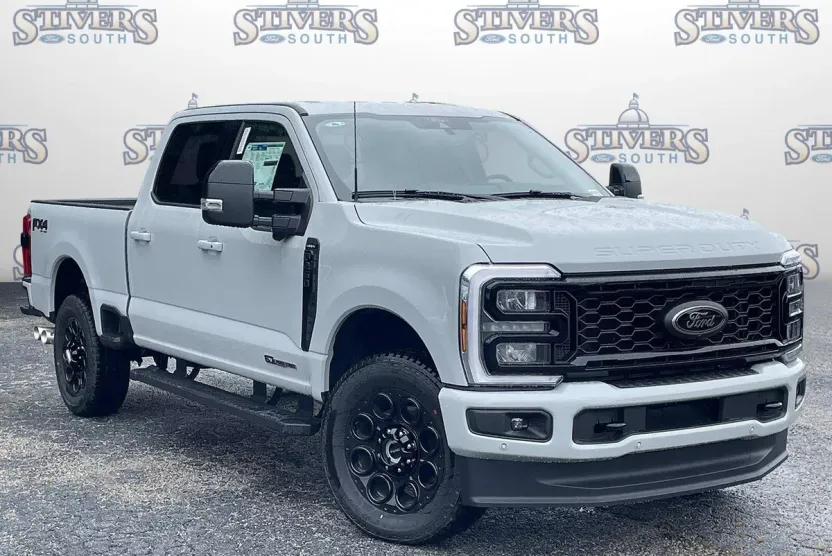 2025 Ford F-250 Lariat photo 1