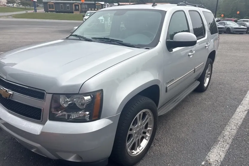 2014 Chevrolet Tahoe LT photo 1