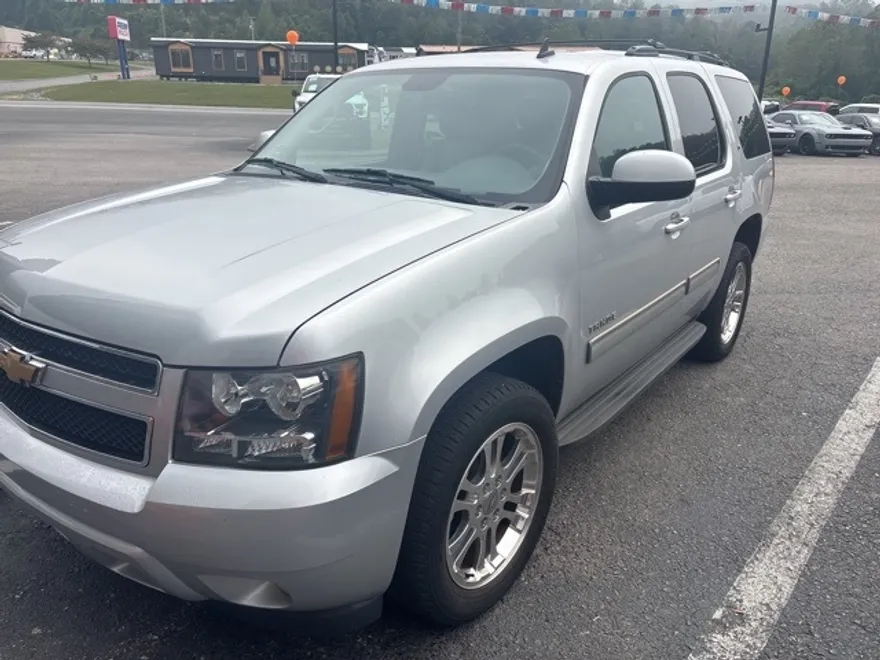 2014 Chevrolet Tahoe LT photo 1