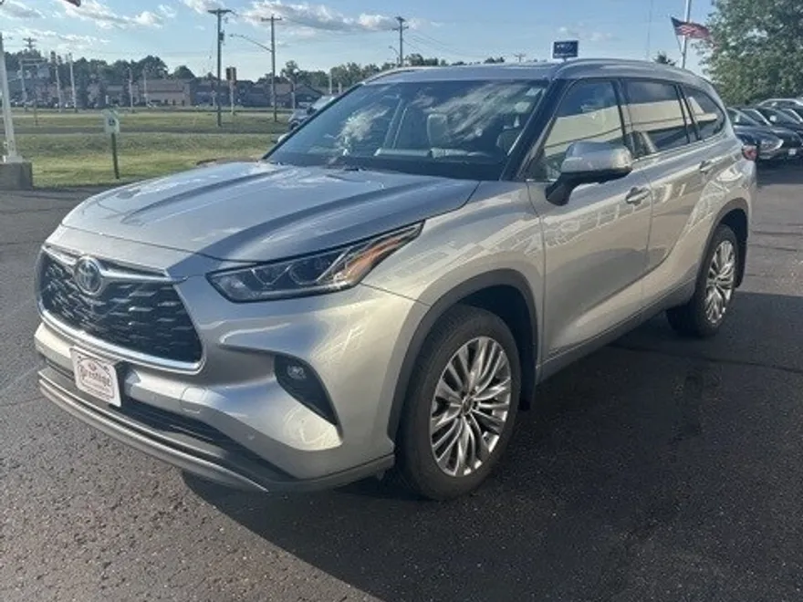 2023 Toyota Highlander Hybrid Platinum photo 1
