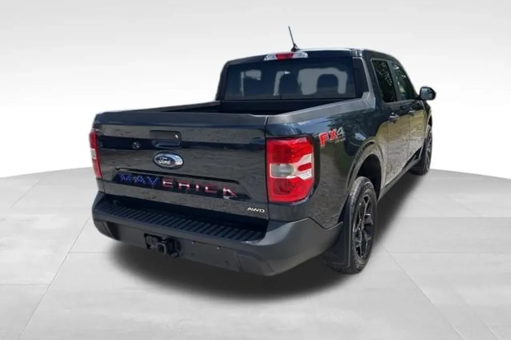 2022 Ford Maverick XLT photo 1