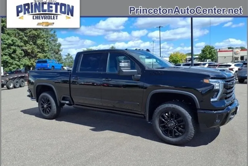 2025 Chevrolet Silverado 3500HD High Country photo 1