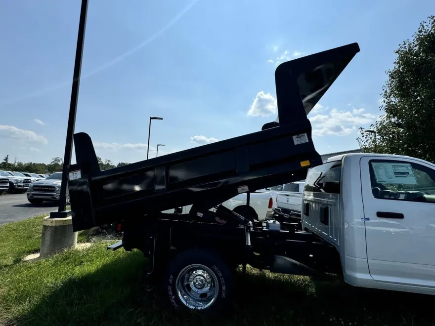 2024 Ram 3500 Tradesman photo 1