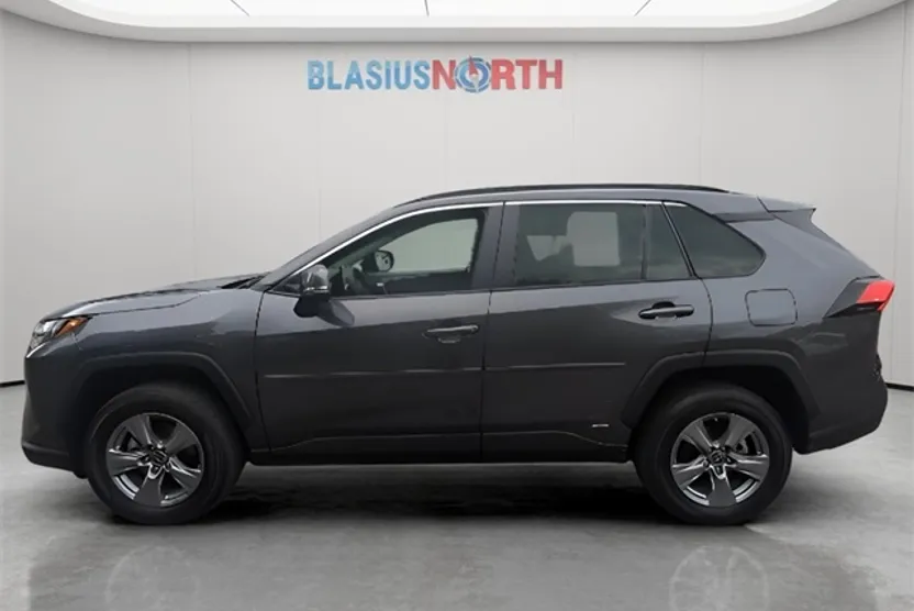 2024 Toyota RAV4 Hybrid LE photo 1