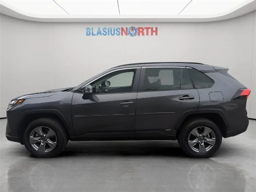2024 Toyota RAV4 Hybrid LE photo 1
