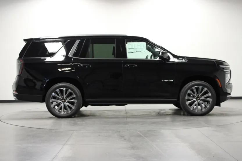 2025 Chevrolet Tahoe High Country photo 1
