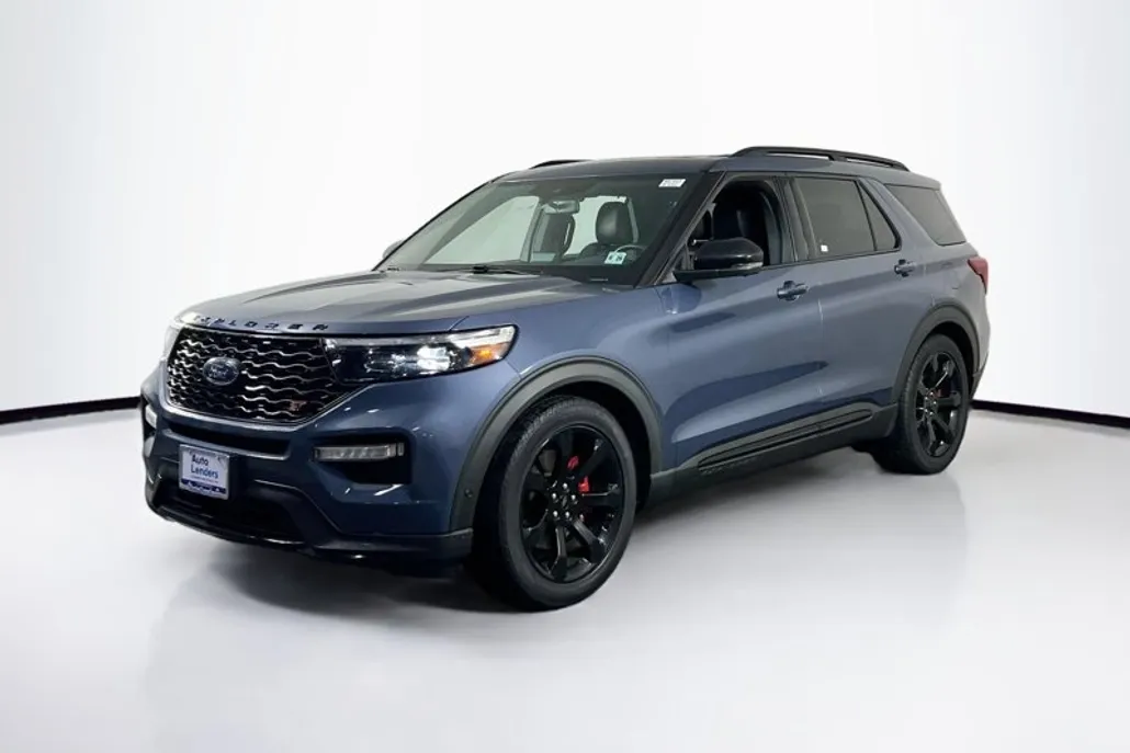 2021 Ford Explorer ST photo 1