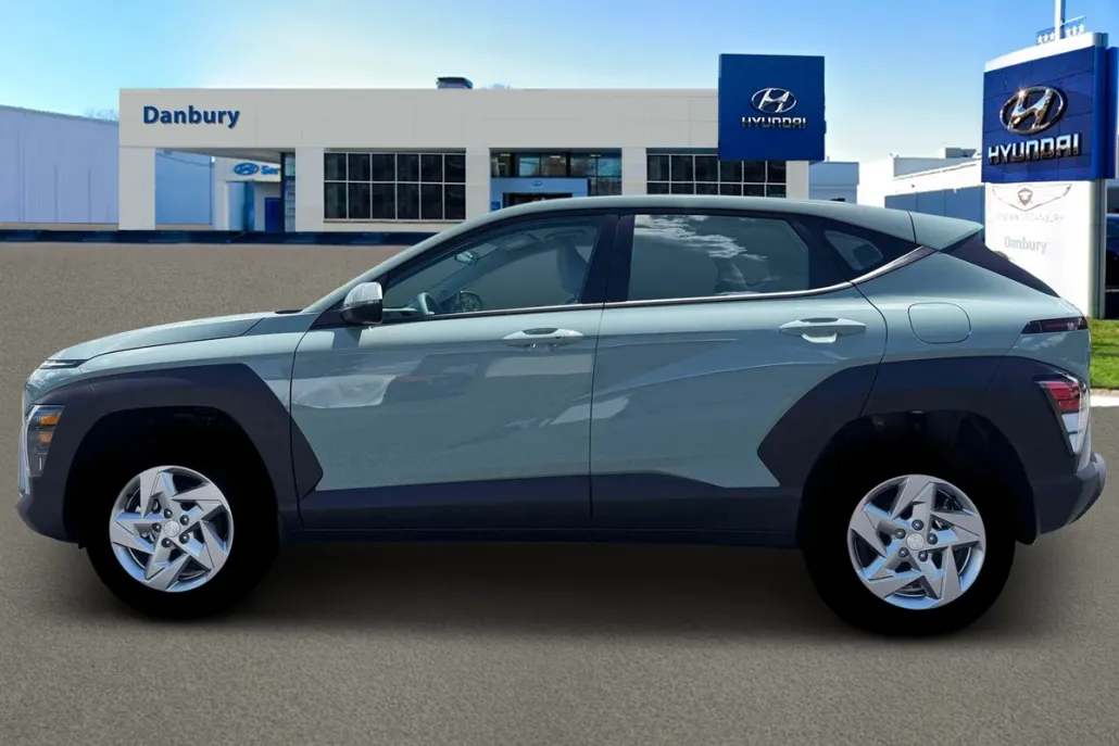 2026 Hyundai Kona SE photo 1