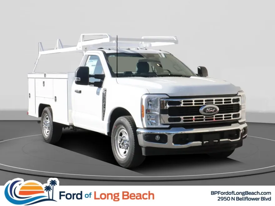 2024 Ford F-350 photo 1