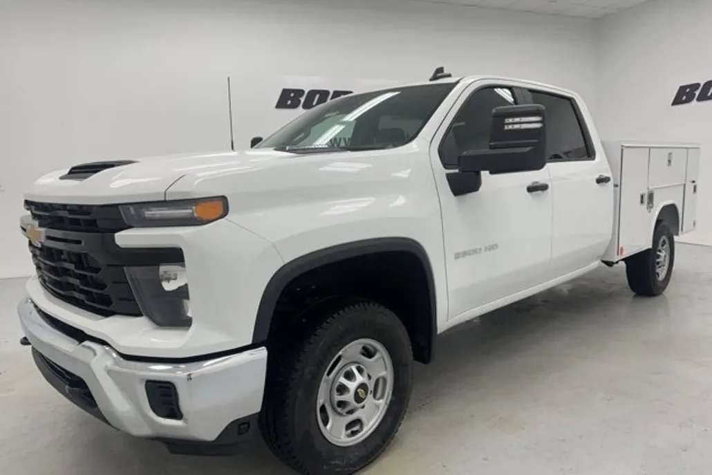 2024 Chevrolet Silverado 2500HD photo 1