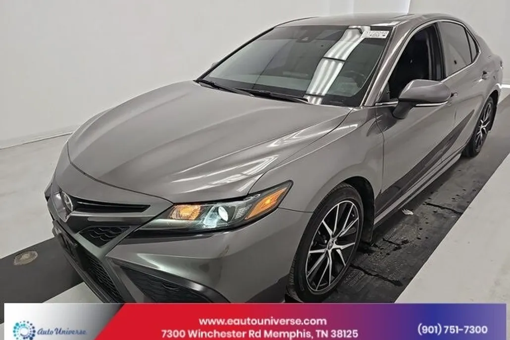 2023 Toyota Camry SE photo 1