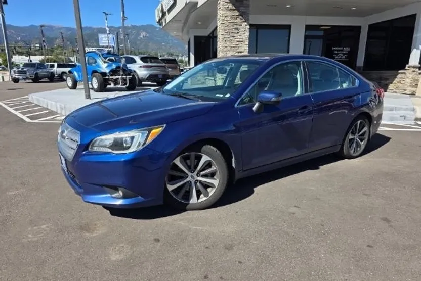 2016 Subaru Legacy 3.6R photo 1
