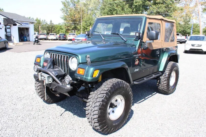 1999 Jeep Wrangler Sahara photo 1