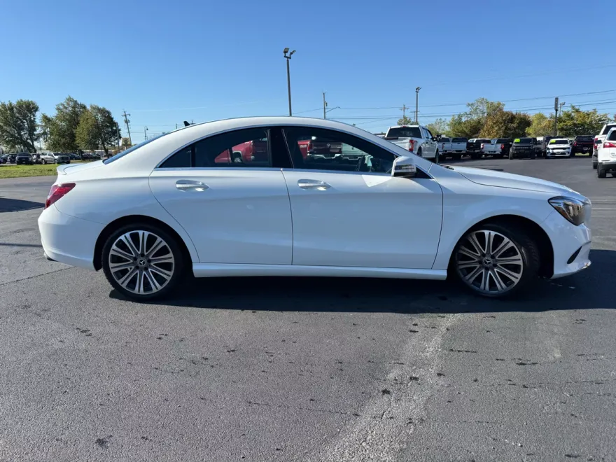 2019 Mercedes Benz CLA 250 4MATIC photo 1