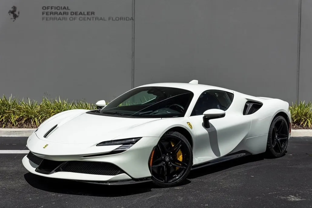 2022 Ferrari SF90 Stradale photo 1