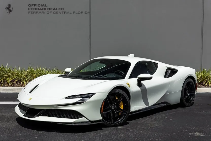 2022 Ferrari SF90 Stradale photo 1